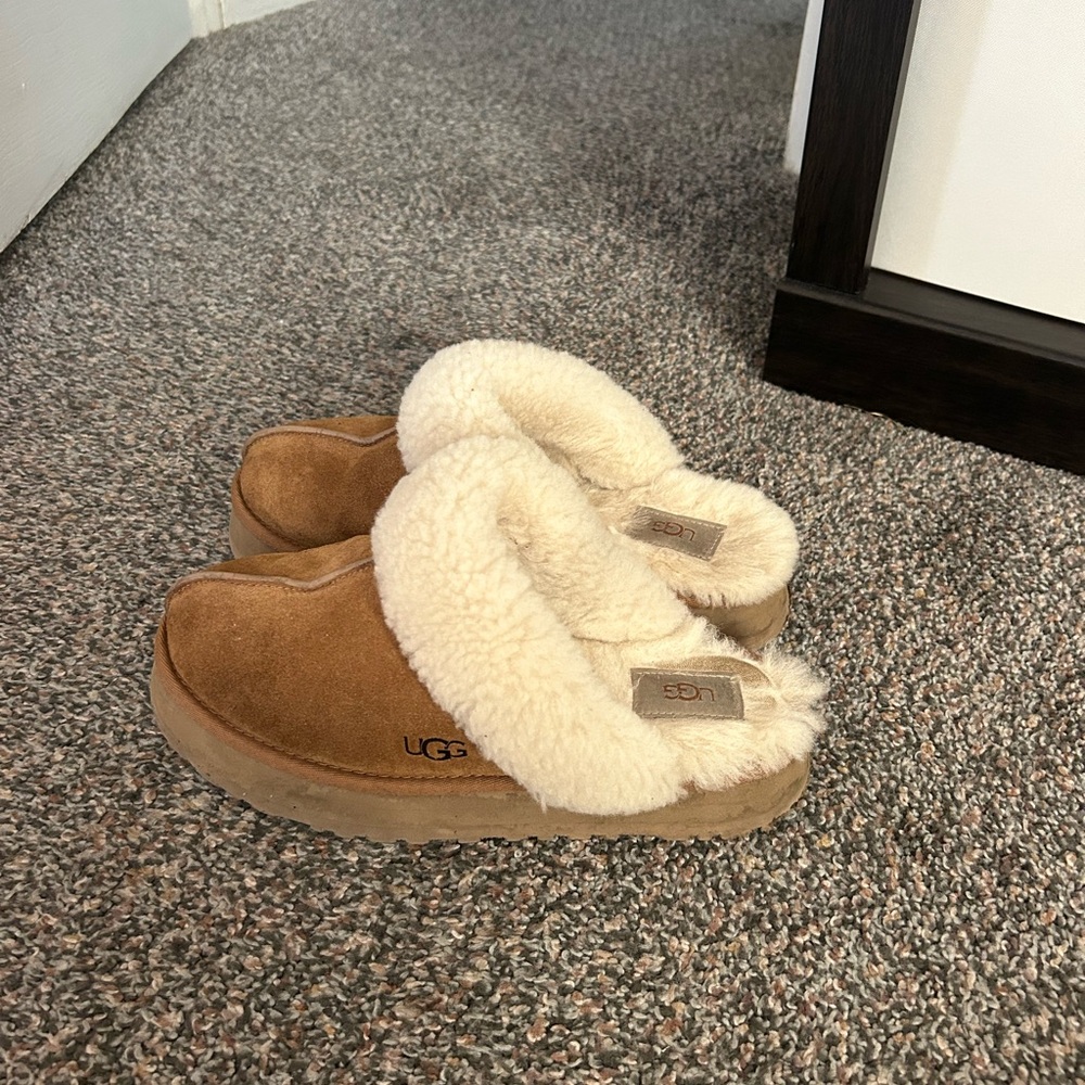 UGG Platform Disquette Slipper
